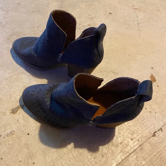 High heels - Picture 2 of 4